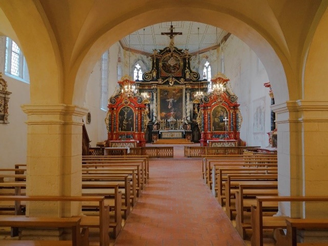 Stiftskirche neben dem Kloster Olsberg